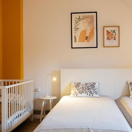 Big Flat With Fresh Renovation, Free Parking, Sonyps, Netflix Lägenhet Duisburg Exteriör bild