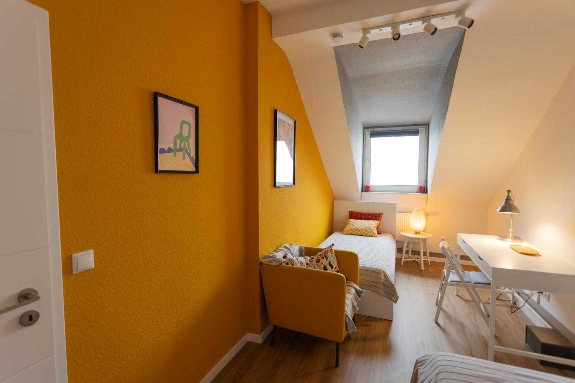 Big Flat With Fresh Renovation, Free Parking, Sonyps, Netflix Lägenhet Duisburg Exteriör bild