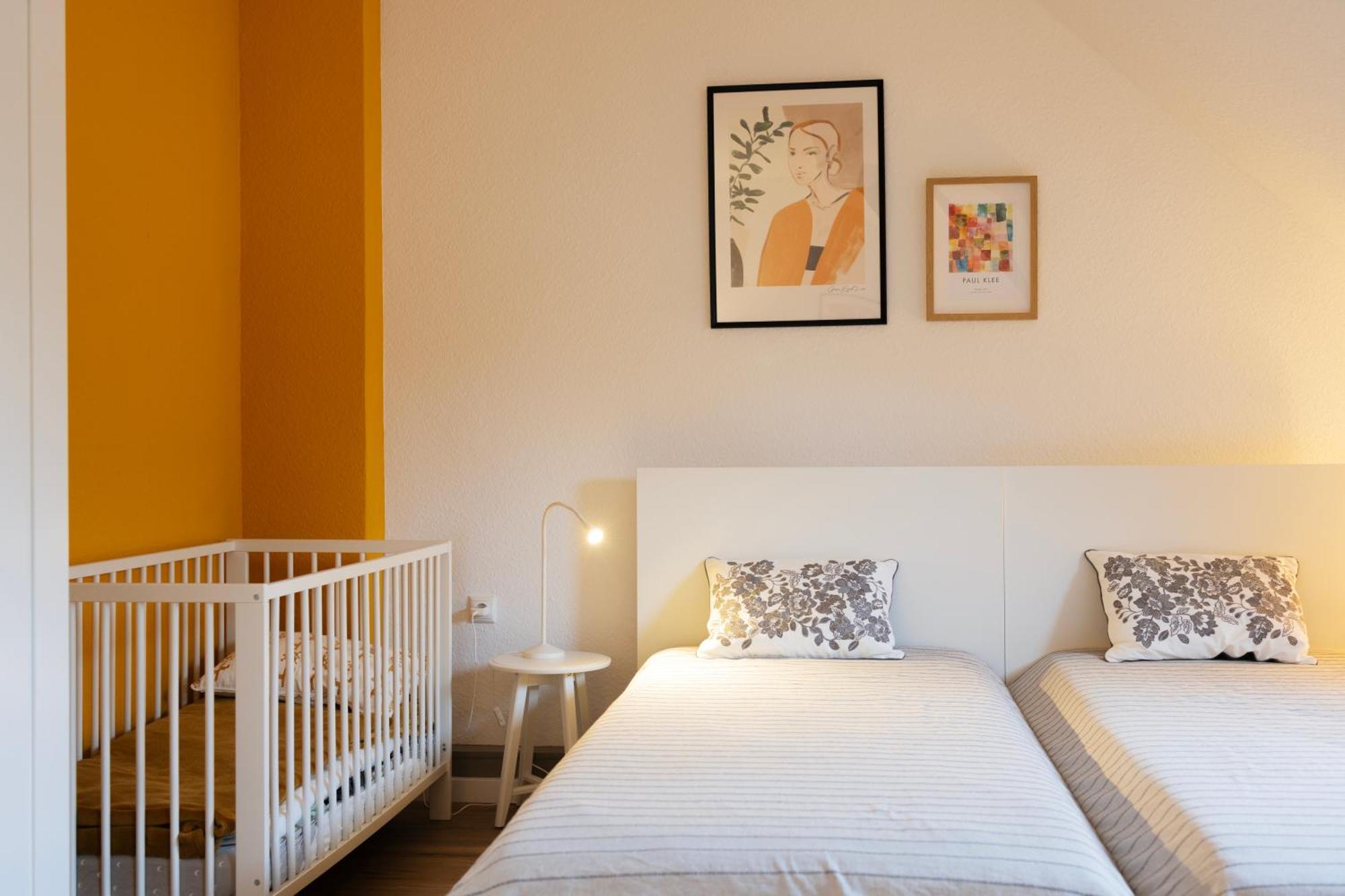 Big Flat With Fresh Renovation, Free Parking, Sonyps, Netflix Lägenhet Duisburg Exteriör bild