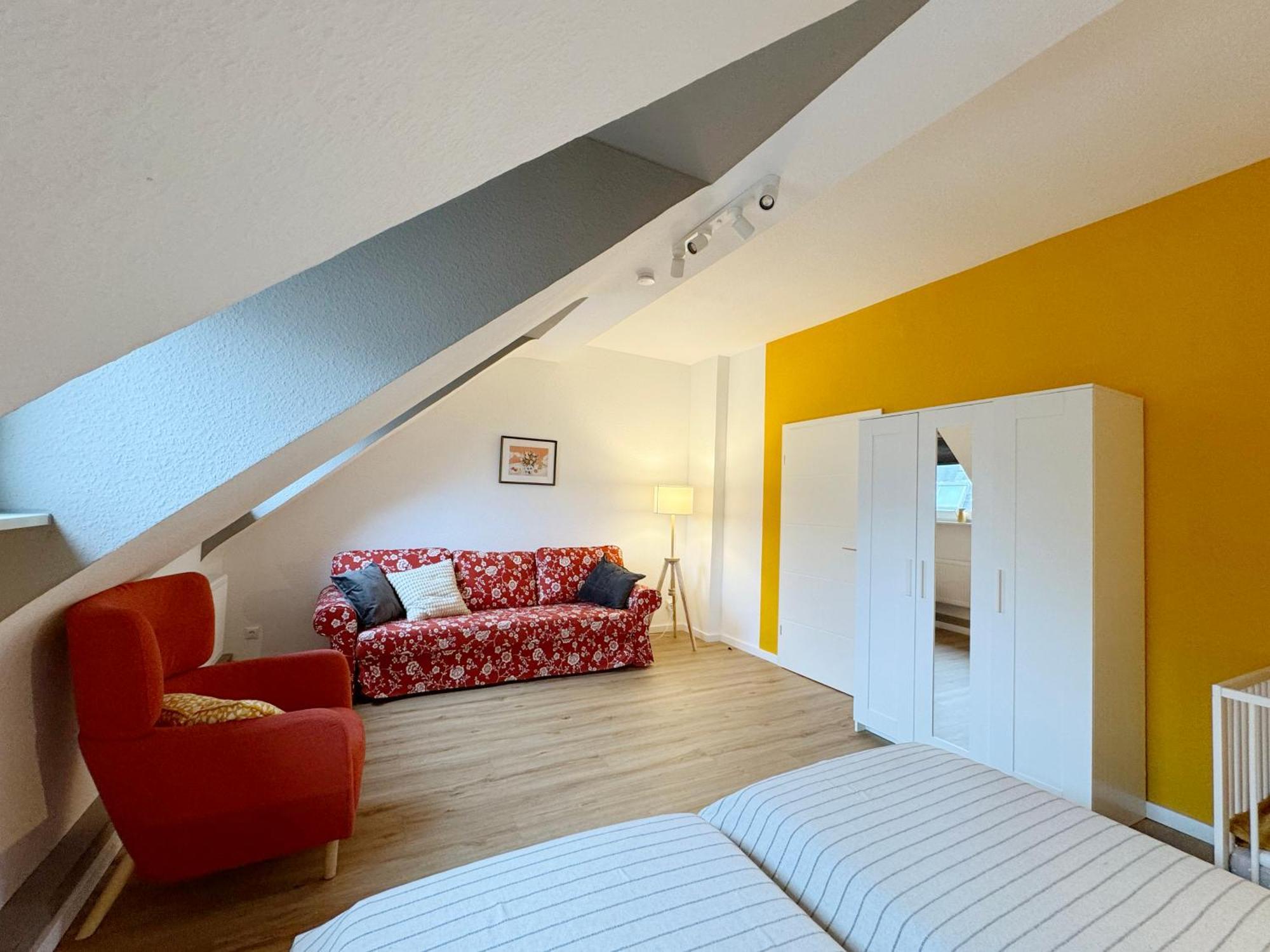 Big Flat With Fresh Renovation, Free Parking, Sonyps, Netflix Lägenhet Duisburg Exteriör bild